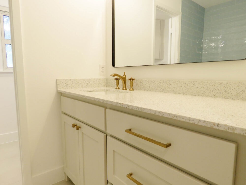 small bathrooms small bathrooms